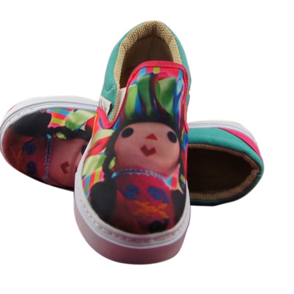 NEW VINTAGE Shoes - WOMEN'S PRINTED CANVAS SNEAKERS "MONITAS DOLL"